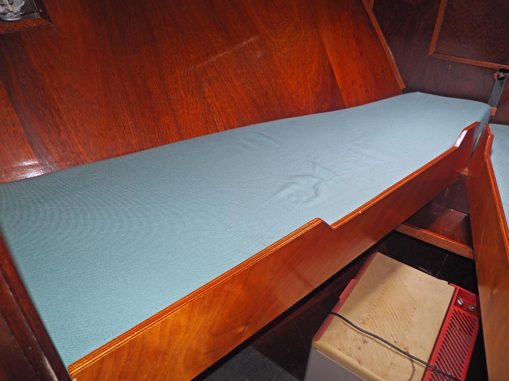 Cabin en avant, H&eacute;bergements